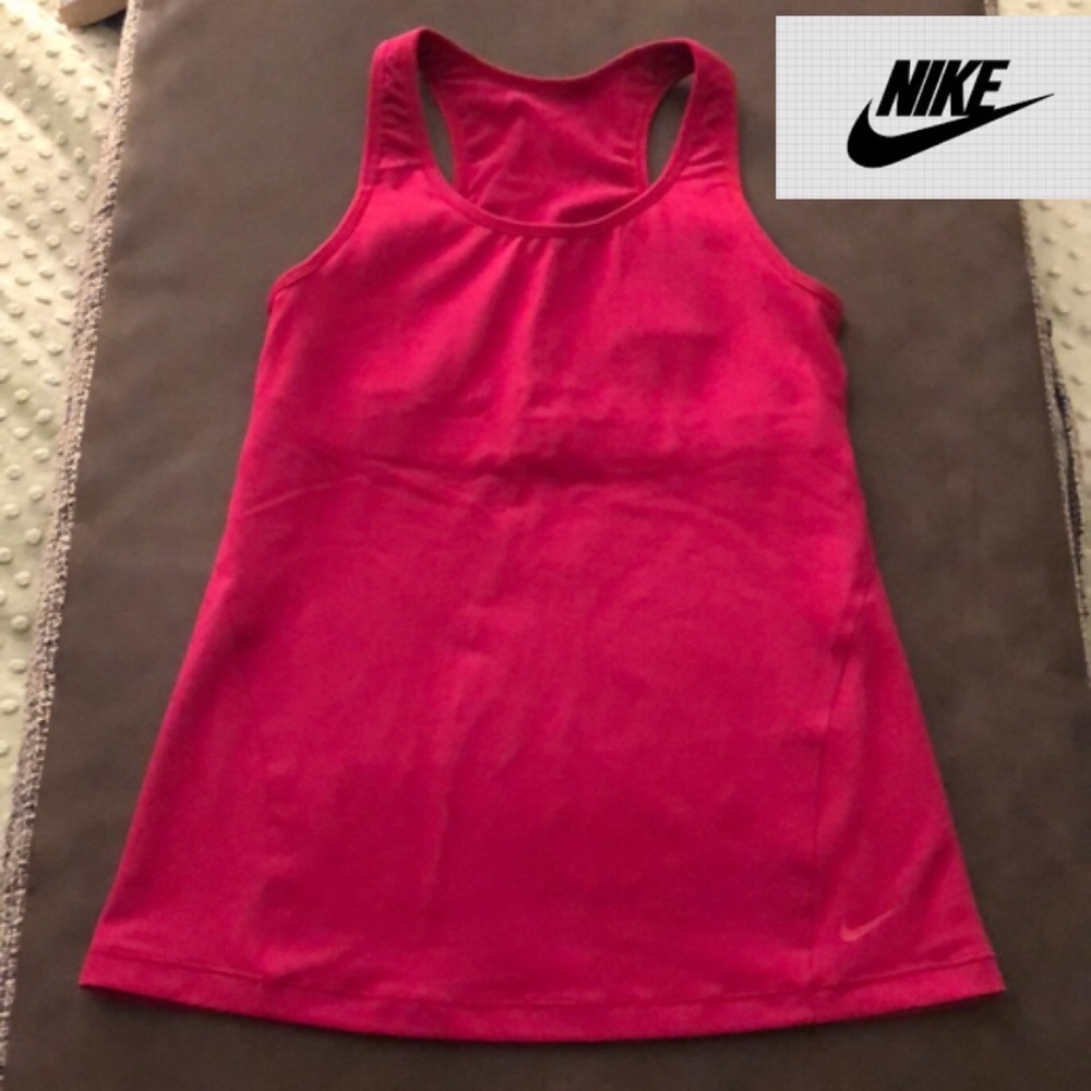 nwot - NIKE top